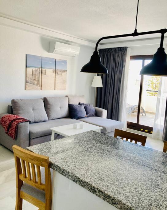 Amazing Sea Views, 1 Bed Pueblo Evita Apartment